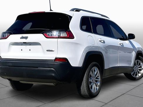 Used 2019 Jeep Cherokee Latitude w/ Cold Weather Group image 12