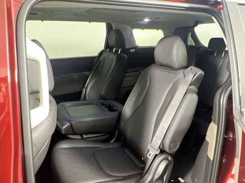 Certified 2026 Kia Carnival SX FWD image 27