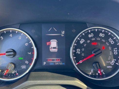 Used 2020 Toyota RAV4 XLE image 19