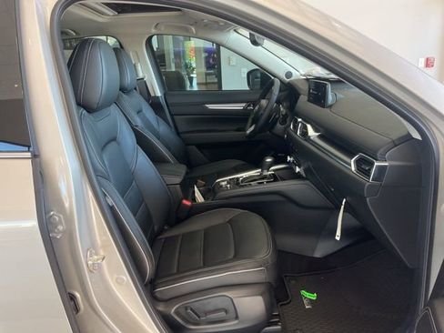 New 2025 MAZDA CX-5 AWD 2.5 S w/ Premium Plus Pkg image 30