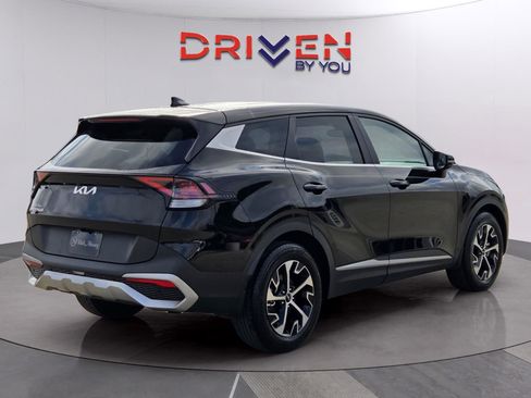 Used 2024 Kia Sportage EX image 5