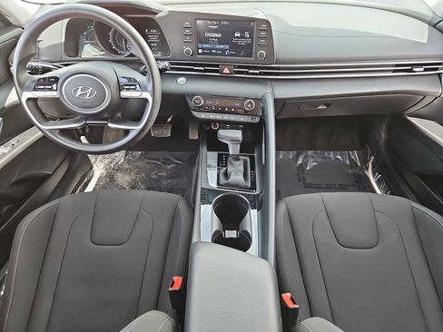 Used 2023 Hyundai Elantra Blue FWD image 15