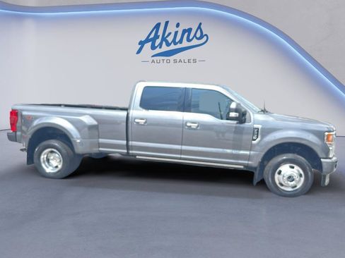 Used 2022 Ford F350 Limited AWD/4WD image 4