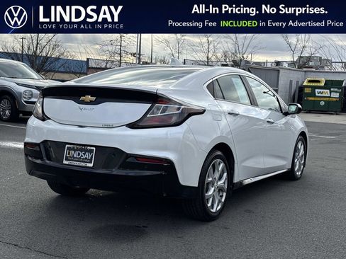 Used 2016 Chevrolet Volt Premier w/ Driver Confidence Package FWD image 3
