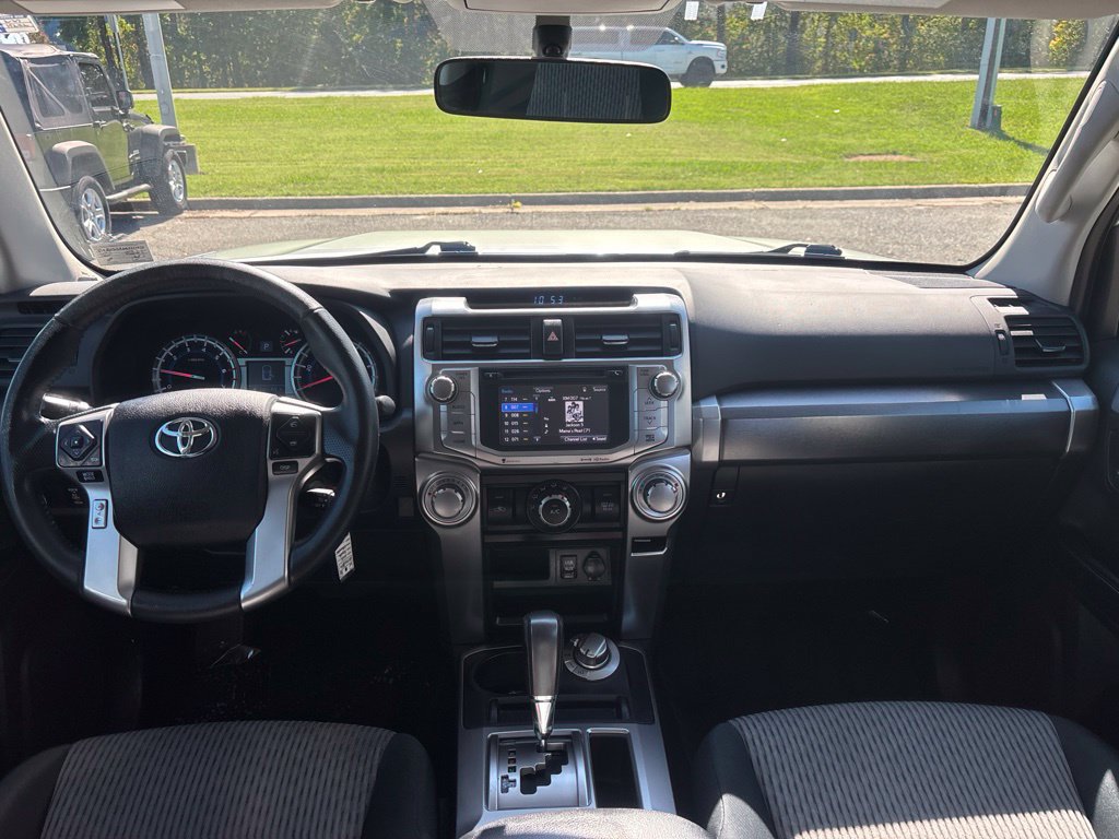 Used 2016 Toyota 4Runner SR5 AWD/4WD image 28