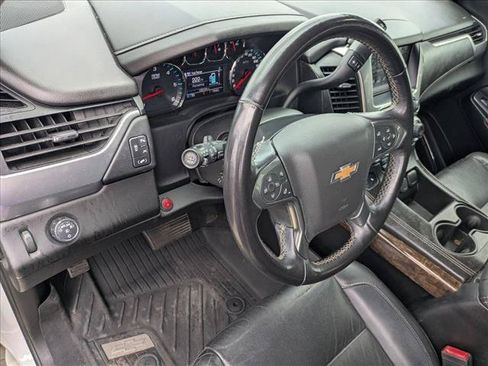 Used 2020 Chevrolet Suburban LT w/ RST Edition RWD image 10