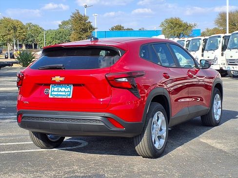 New 2026 Chevrolet Trax LS w/ LS Convenience Package image 4