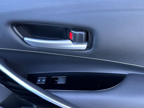 Used 2020 Toyota Corolla XSE image 20