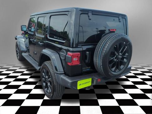 Used 2025 Jeep Wrangler Unlimited Sahara AWD/4WD image 5