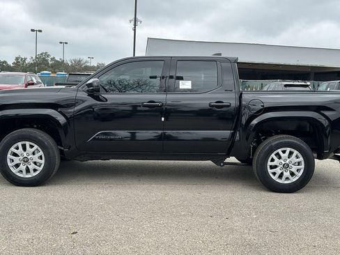 New 2026 Toyota Tacoma SR5 image 4