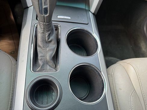 Used 2012 Ford Explorer XLT image 32