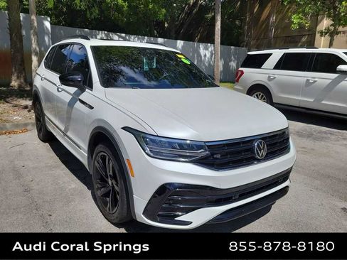 Used 2023 Volkswagen Tiguan SE R-Line FWD image 8