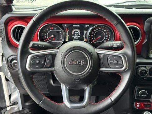 Certified 2022 Jeep Wrangler Unlimited Rubicon AWD/4WD image 14