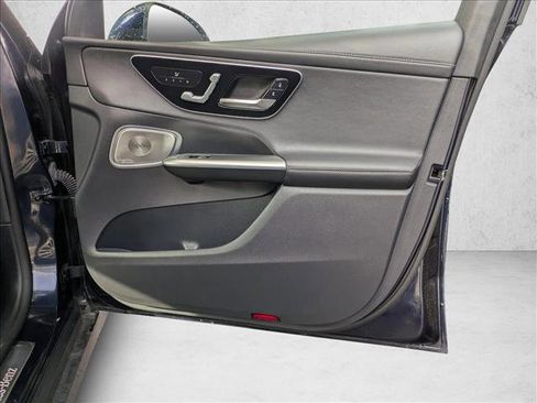 Used 2023 Mercedes-Benz GLC 300 4MATIC image 27