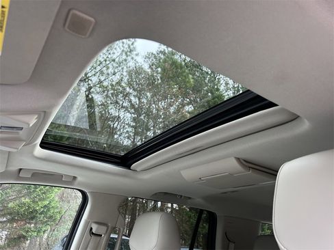 Used 2020 Cadillac Escalade Luxury image 33