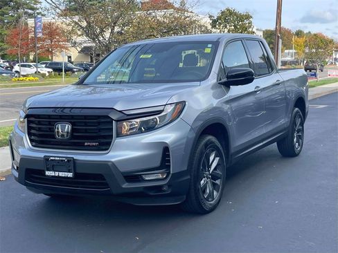Certified 2023 Honda Ridgeline Sport image 3