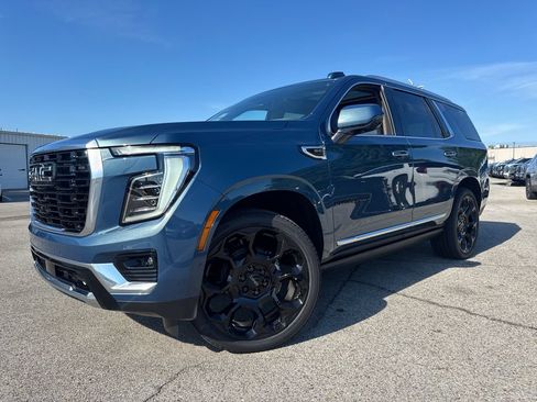 New 2026 GMC Yukon Denali w/ Denali Reserve Package AWD/4WD image 1
