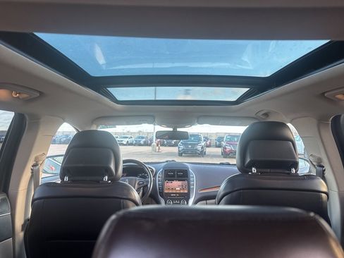 Used 2019 Lincoln MKC Select w/ Select Plus Package image 19