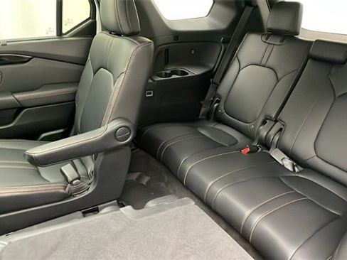 Used 2024 Honda Pilot TrailSport image 34