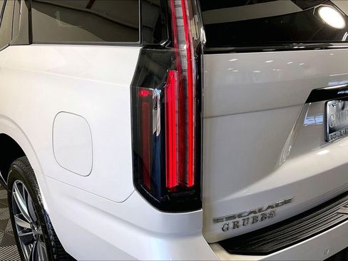 Used 2025 Cadillac Escalade Sport w/ Touring Package image 42