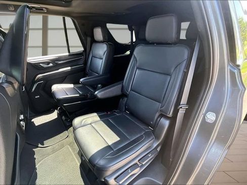 Used 2021 GMC Yukon Denali w/ Denali Premium Package AWD/4WD image 26