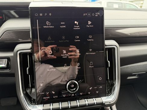 New 2026 GMC Yukon Elevation image 17