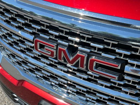 Used 2023 GMC Acadia Denali FWD image 32