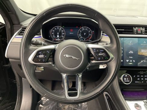 Used 2024 Jaguar F-PACE R-Dynamic S image 6