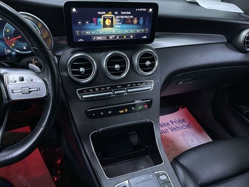 Used 2022 Mercedes-Benz GLC 300 4MATIC image 21