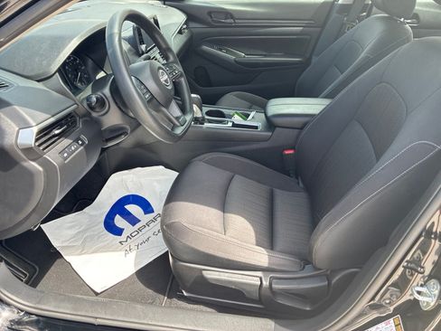 Used 2024 Nissan Altima 2.5 S FWD image 12