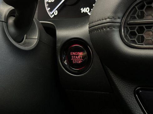 Used 2025 Honda HR-V LX image 21