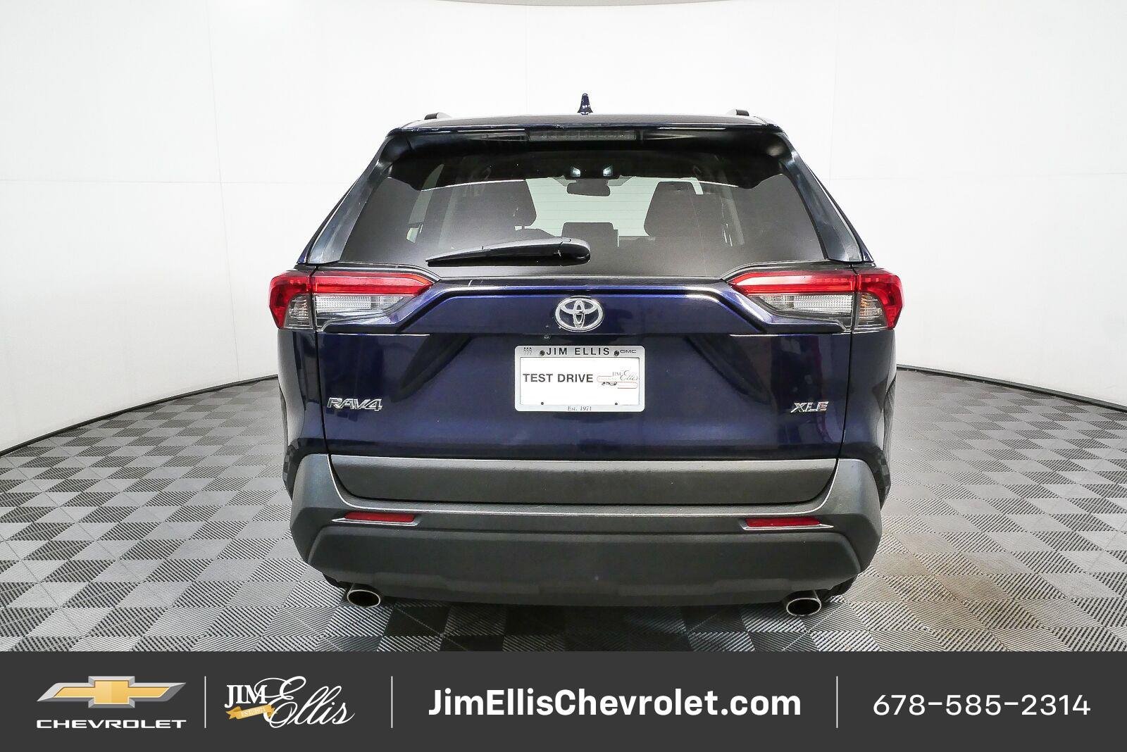 Used 2024 Toyota RAV4 XLE FWD image 31