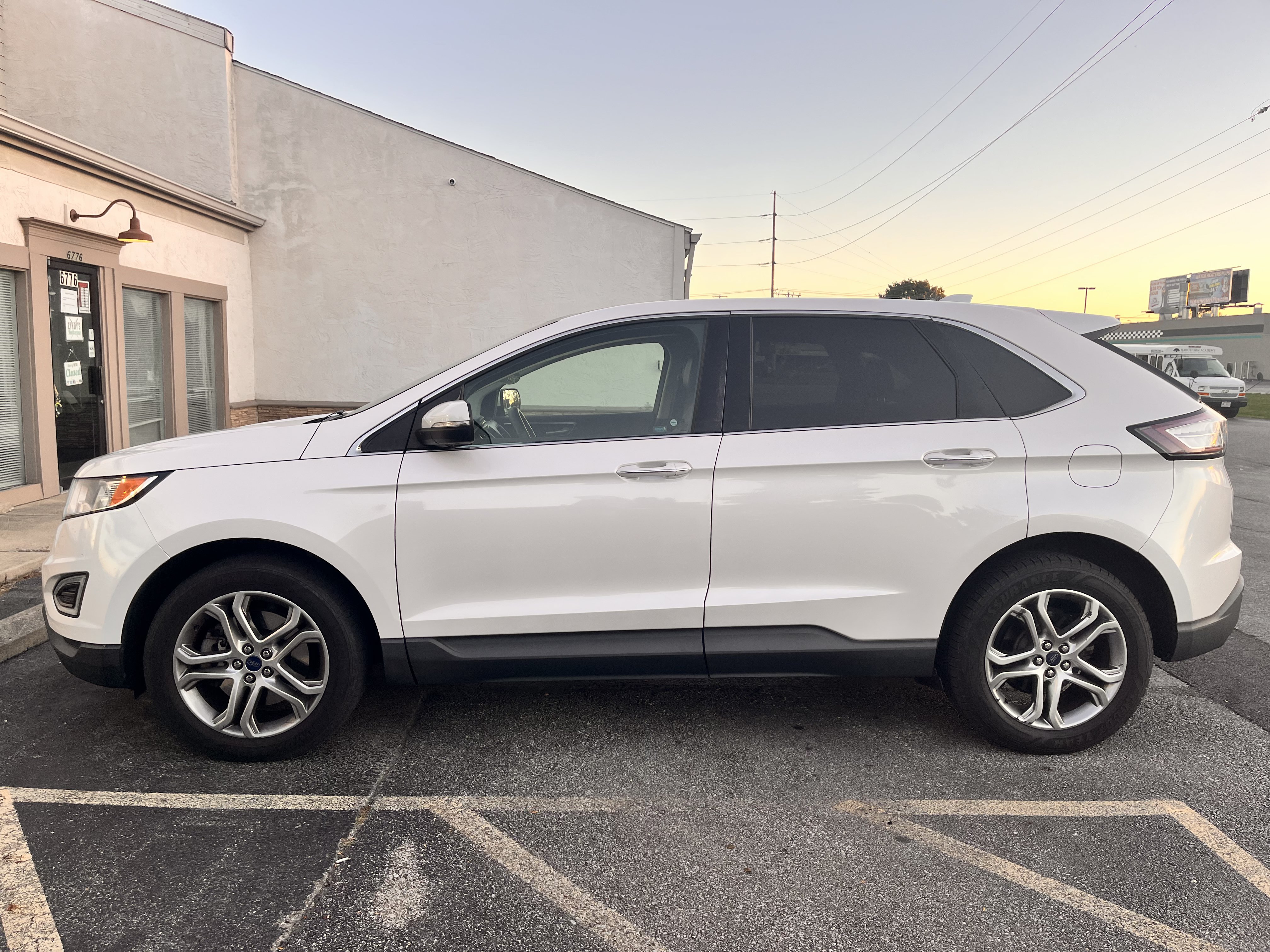 Used 2016 Ford Edge Titanium w/ Equipment Group 301A AWD/4WD image 2