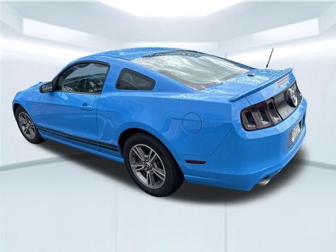 Used 2013 Ford Mustang Premium RWD image 13
