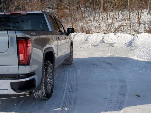 Used 2025 GMC Sierra 1500 SLT image 9