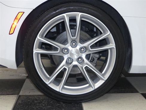 Used 2022 Chevrolet Camaro LT w/ Technology Package image 32