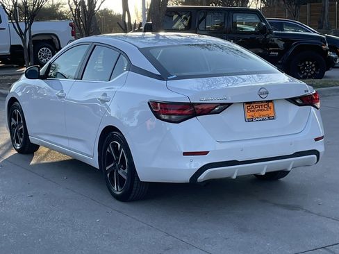 Used 2024 Nissan Sentra SV image 4