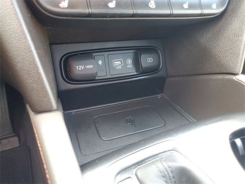 Used 2020 Hyundai Santa Fe Limited image 25