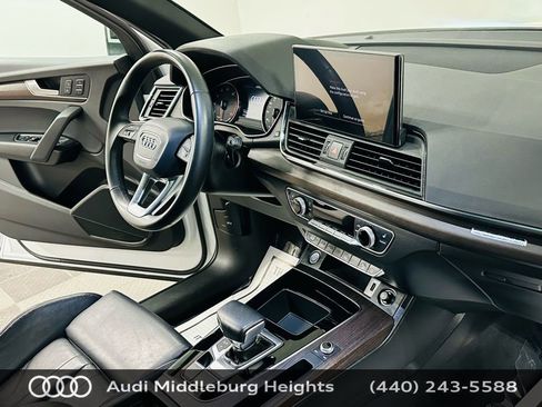 Used 2023 Audi Q5 2.0T Premium w/ Convenience Package image 12