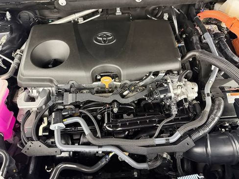 Used 2024 Toyota RAV4 LE AWD/4WD image 31