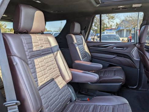 Used 2021 Cadillac Escalade Sport Platinum w/ Heavy-Duty Trailer Package image 38