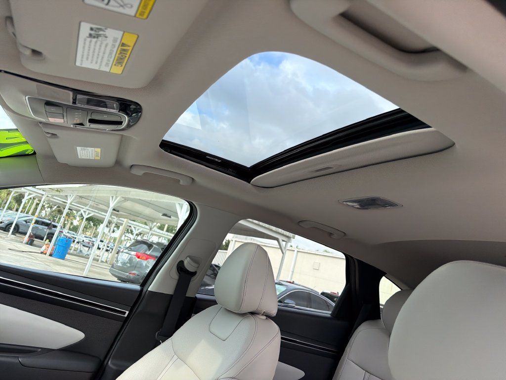 Used 2024 Hyundai Tucson SEL w/ Convenience Package FWD image 16