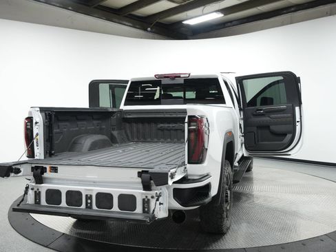 Used 2024 GMC Sierra 2500 AT4 w/ AT4 Premium Plus Package image 14