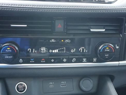 Used 2023 Nissan Rogue SL w/ SL Premium Package image 33