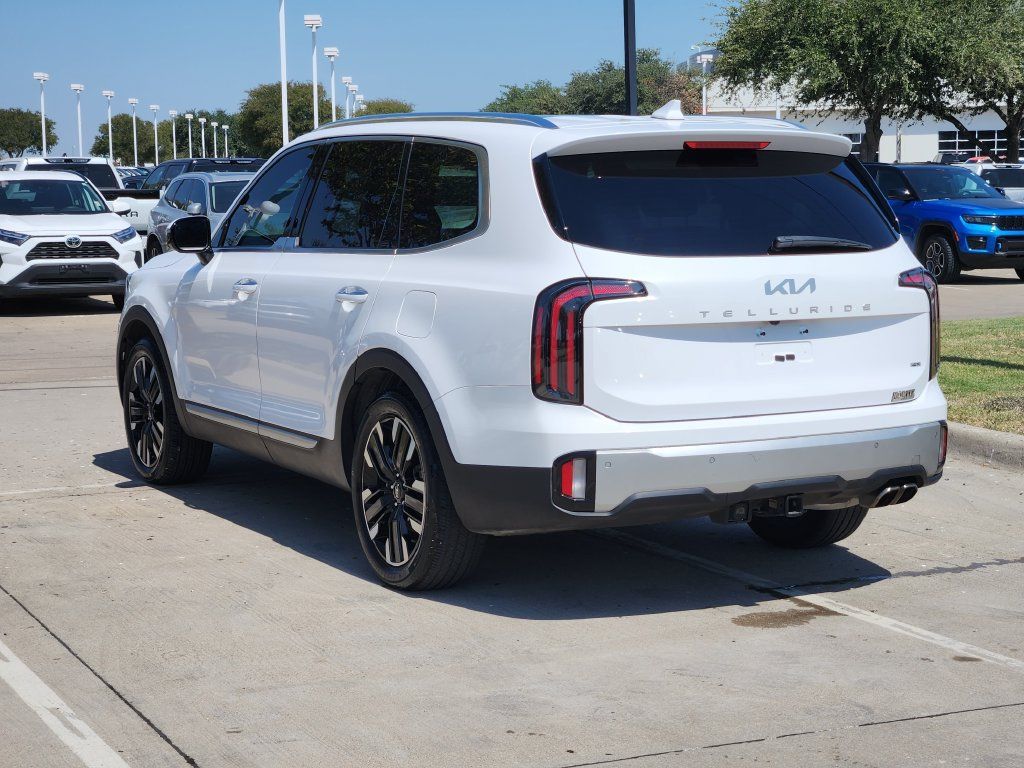 Used 2024 Kia Telluride SX w/ Towing Package AWD/4WD image 3