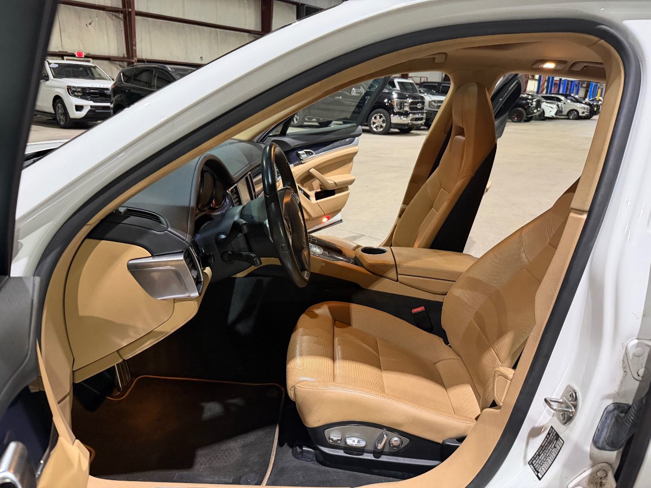 Used 2013 Porsche Panamera 4 image 13