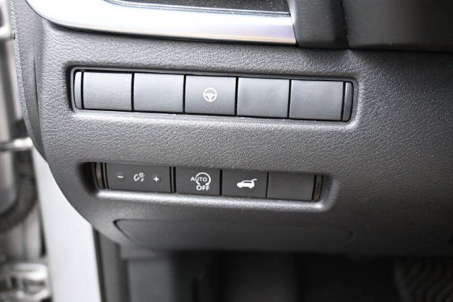 Used 2024 Nissan Rogue SV FWD image 32