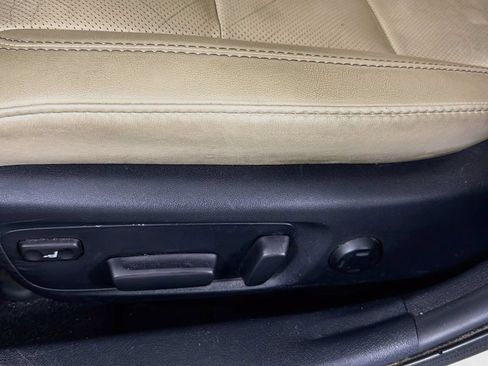 Used 2018 Toyota Avalon Limited w/ Carpet Mat Package FWD image 22