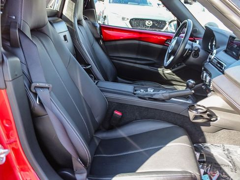 Used 2024 MAZDA MX-5 Miata RF Grand Touring image 16