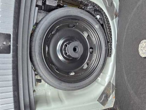 Used 2022 Volkswagen Taos SE FWD image 21